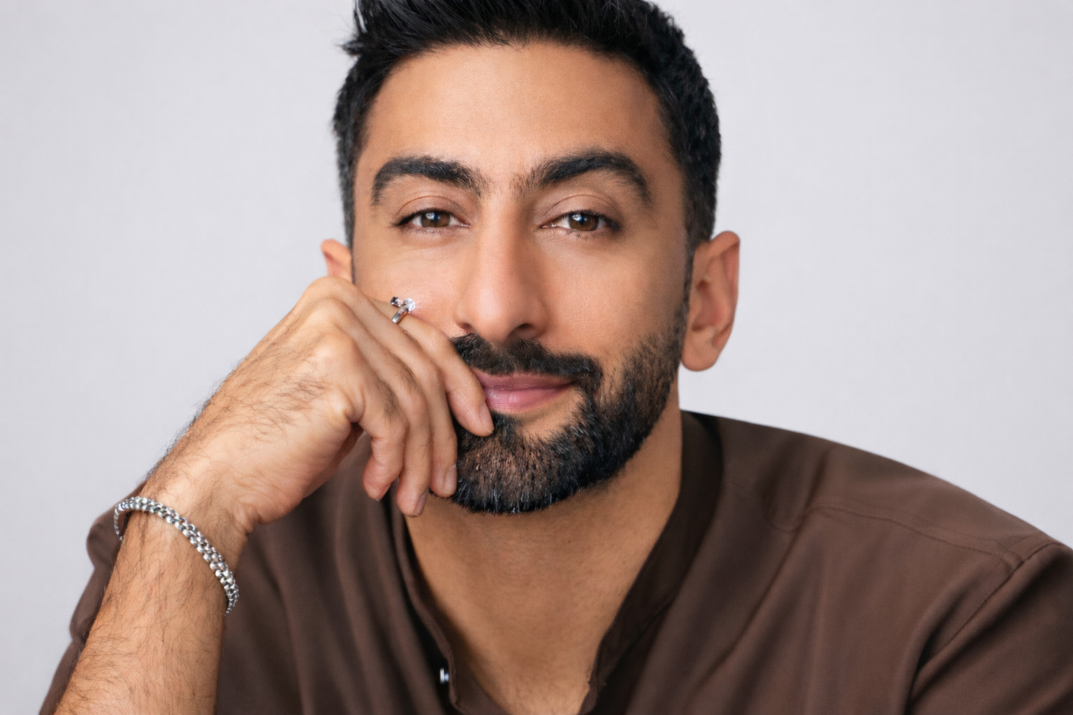 صورة أنس بوخش